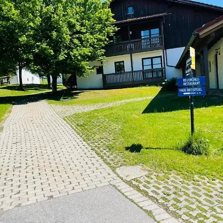 Apartmán Zum Hirsch'n